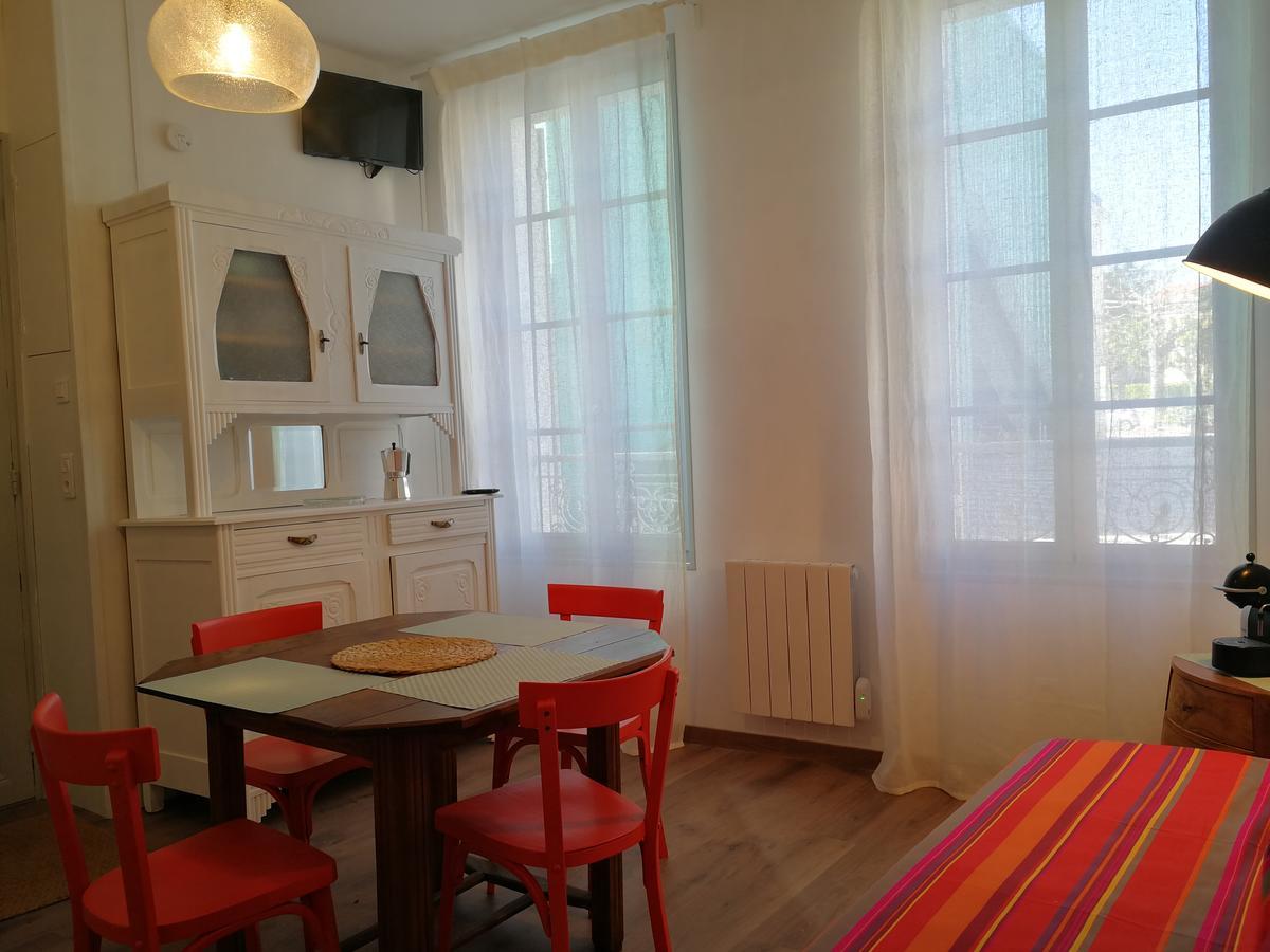 Apartament La Loge Du Theatre - Saintes Zewnętrze zdjęcie